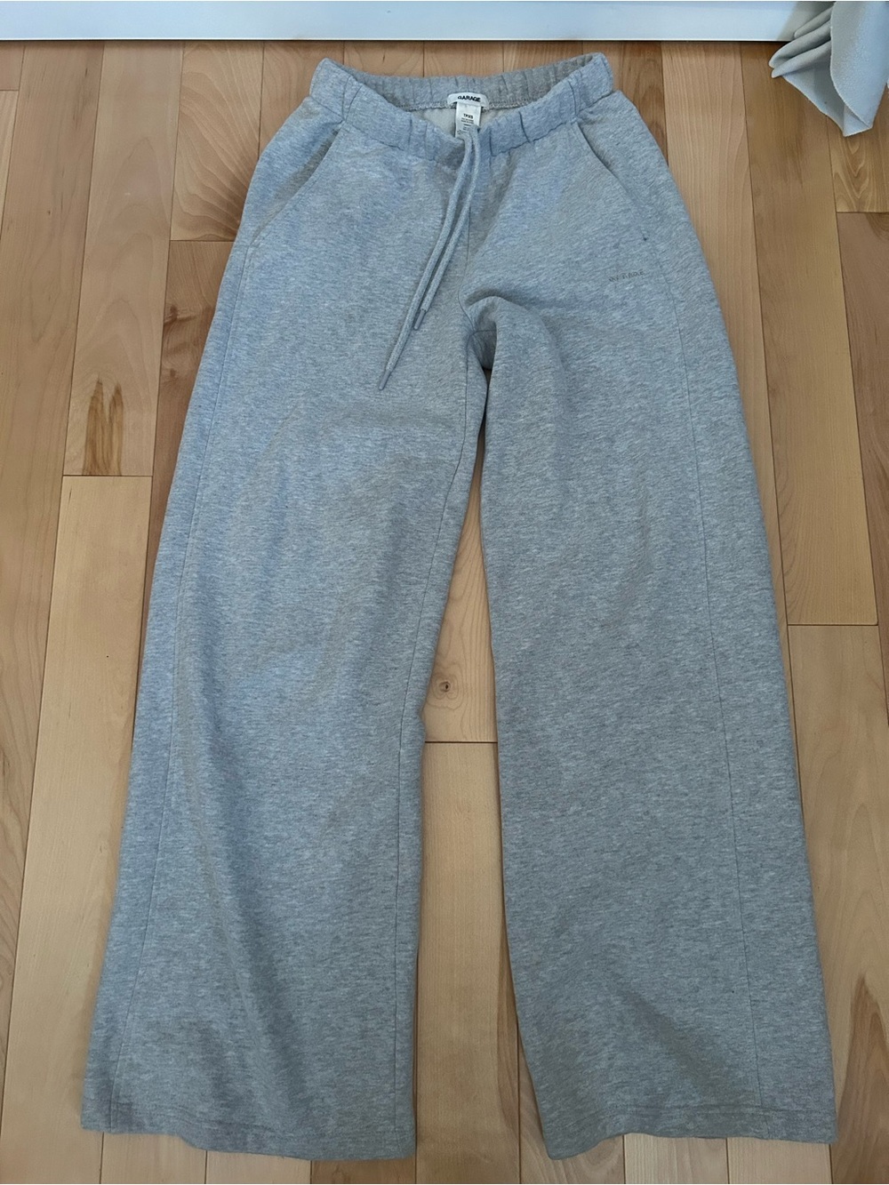 Women Grey Wide-Leg Sweatpants with Drawstring